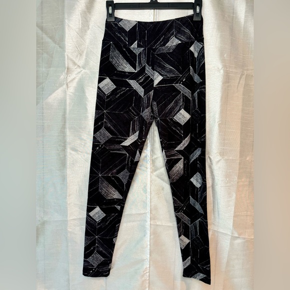 Lularoe leggings - Picture 2 of 4